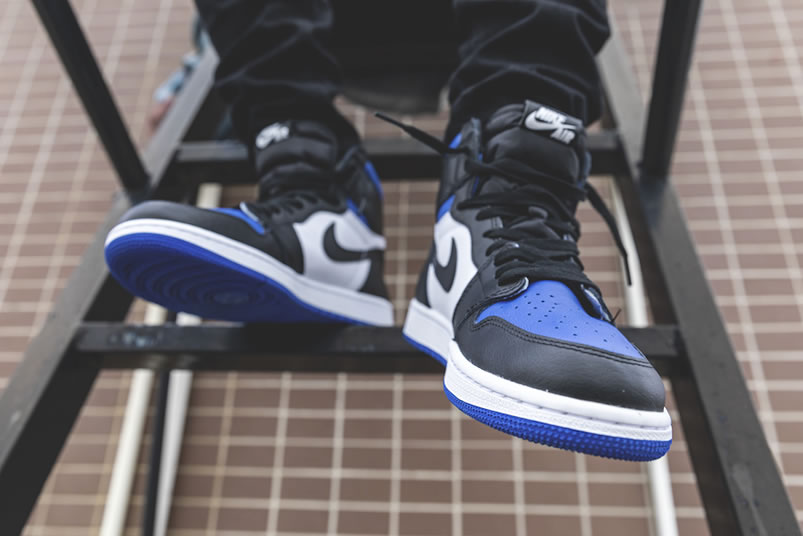 Air Jordan 1 Retro High Og Royal Toe 2020 On Feet Royal Blue Black 555088 041 (2) - www.newkick.org Air Jordan 1 Retro High Og Royal Toe 2020 On Feet Royal Blue Black 555088 041 (2) - www.newkick.org
