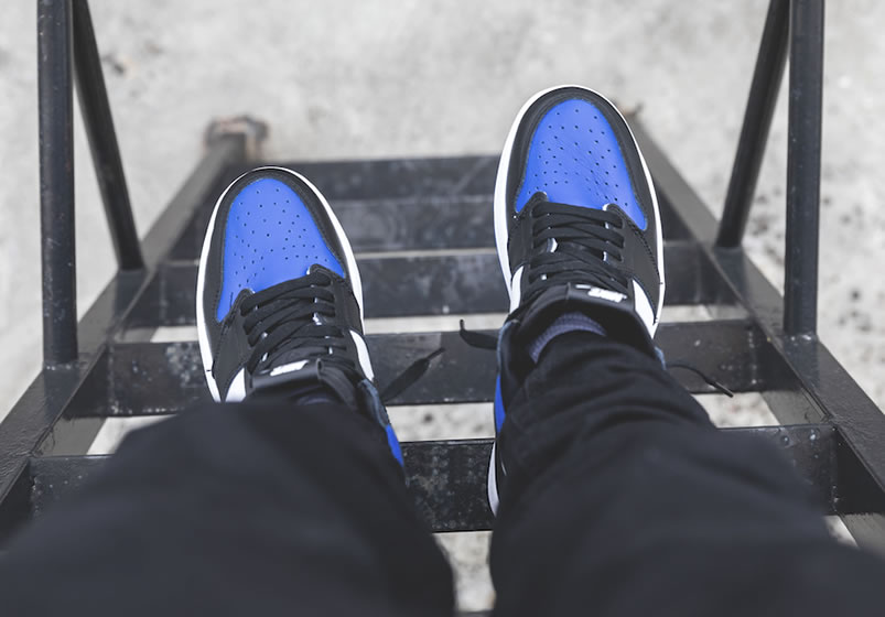 Air Jordan 1 Retro High Og Royal Toe 2020 On Feet Royal Blue Black 555088 041 (4) - www.newkick.org Air Jordan 1 Retro High Og Royal Toe 2020 On Feet Royal Blue Black 555088 041 (4) - www.newkick.org