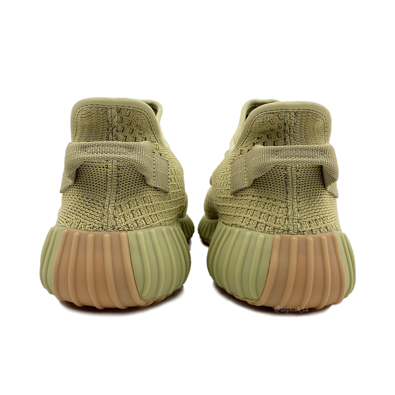 Adidas Yeezy Boost 350 V2 Sulfur Fy5346 First Preview Release Date (4) - www.newkick.org