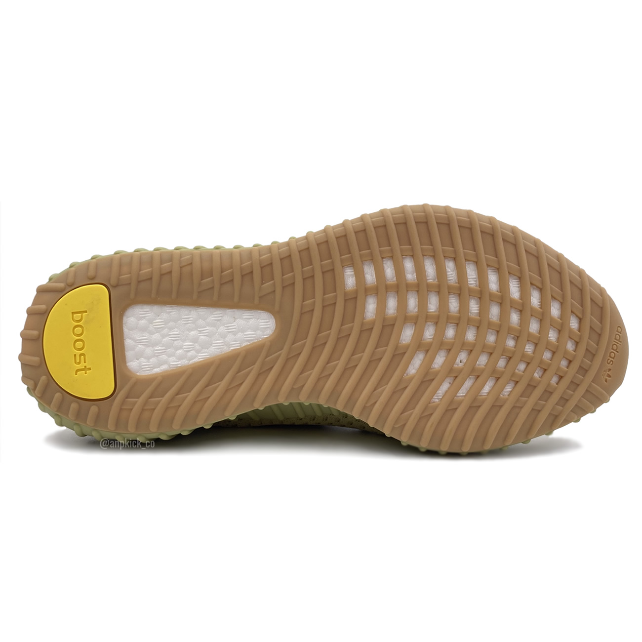 Adidas Yeezy Boost 350 V2 Sulfur Fy5346 First Preview Release Date (5) - www.newkick.org