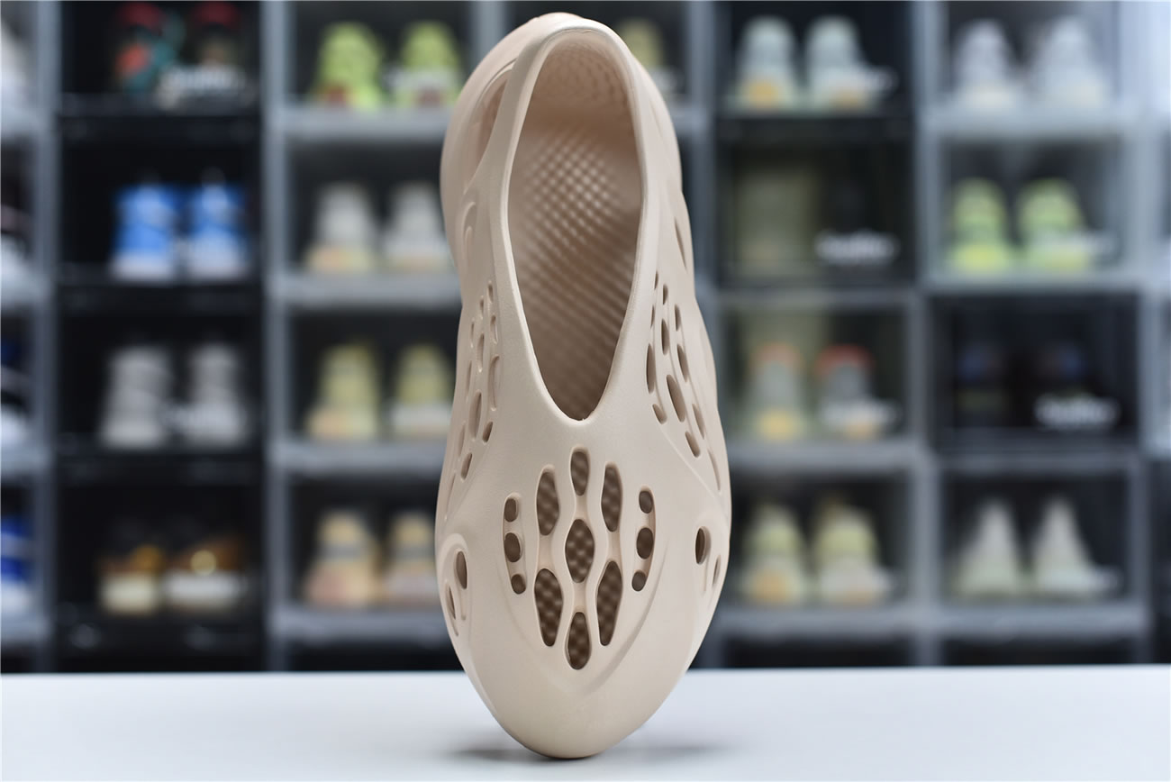 Adidas Yeezy Crocs Clog Foam Runner Colors Beige (4) - www.newkick.org