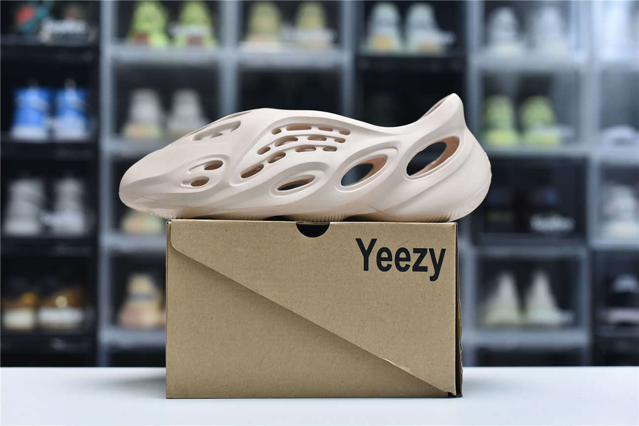 Adidas Yeezy Crocs Clog Foam Runner Colors Beige (7) - www.newkick.org