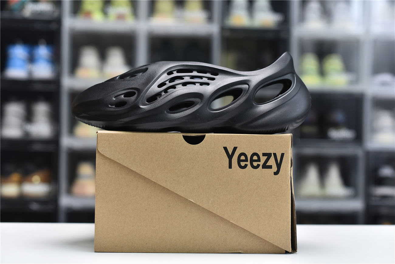 Adidas Yeezy Crocs Clog Foam Runner Colors Black (7) - www.newkick.org