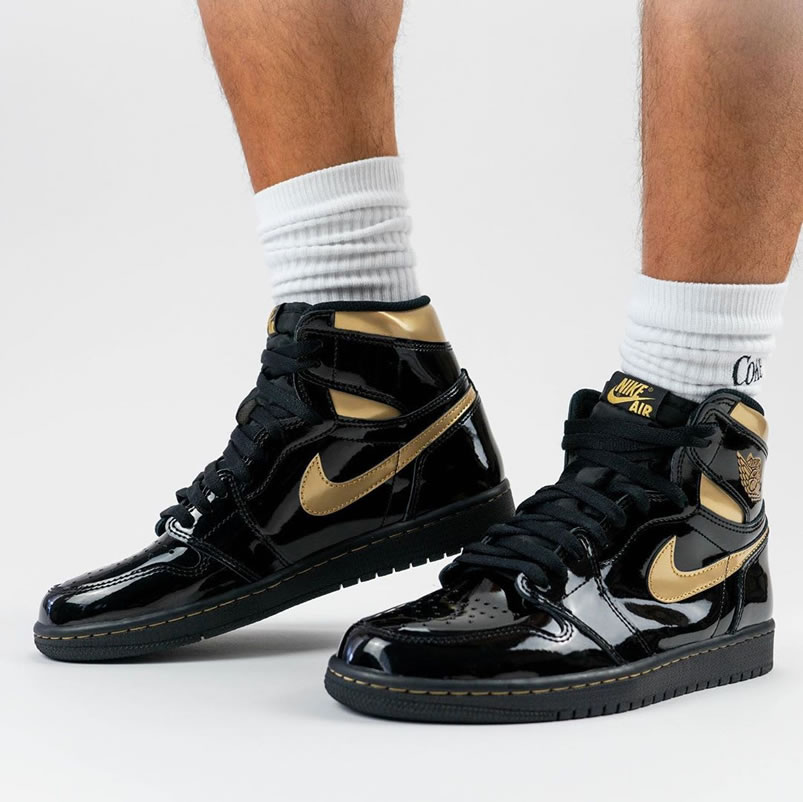 Air Jordan 1 High Og Black Gold Patent Leather New Release Date 555088 032 (5) - www.newkick.org Air Jordan 1 High Og Black Gold Patent Leather New Release Date 555088 032 (5) - www.newkick.org