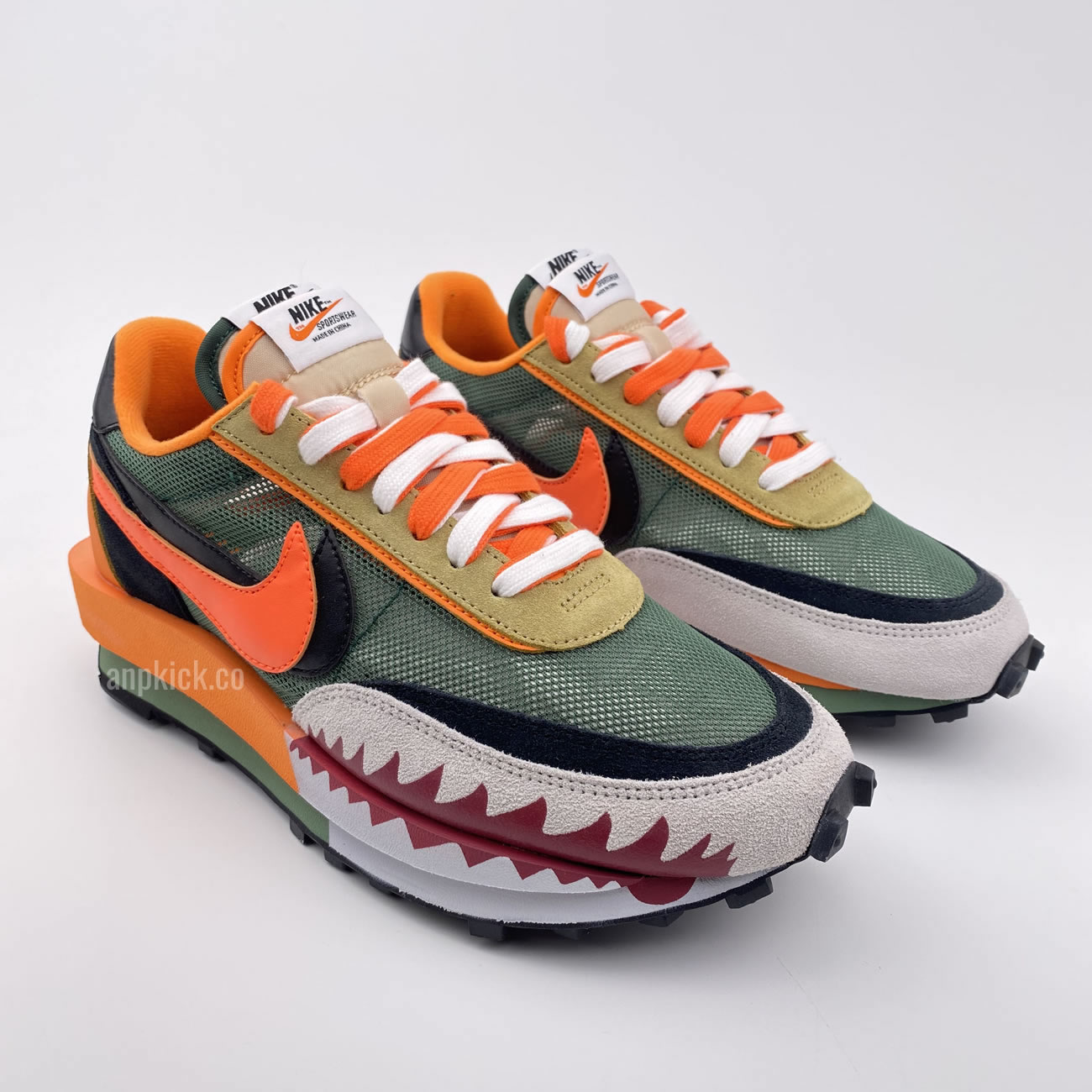 Bape Shark Mouth Sacai Nike Ldv Waffle Custom Shoes Bv0073 007 (3) - www.newkick.org Bape Shark Mouth Sacai Nike Ldv Waffle Custom Shoes Bv0073 007 (3) - www.newkick.org