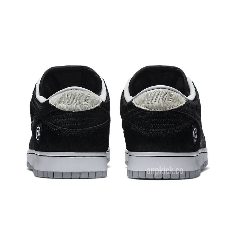 Medicom Toy Nike Sb Dunk Low Be Rbrick Cz5127 001 Release Date (5) - www.newkick.org