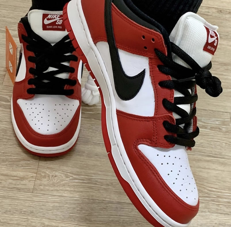 Nike Sb Dunk Low Pro Chicago Varsity Red Release Date On Feet Bq6817 600 (2) - www.newkick.org Nike Sb Dunk Low Pro Chicago Varsity Red Release Date On Feet Bq6817 600 (2) - www.newkick.org