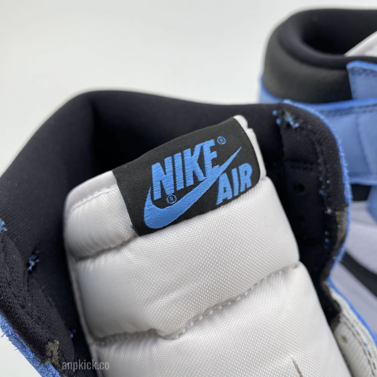 Air Jordan 1 High Og University Blue 2021 Anpkick New Release 555088 134 (7) - www.newkick.org Air Jordan 1 High Og University Blue 2021 Anpkick New Release 555088 134 (7) - www.newkick.org