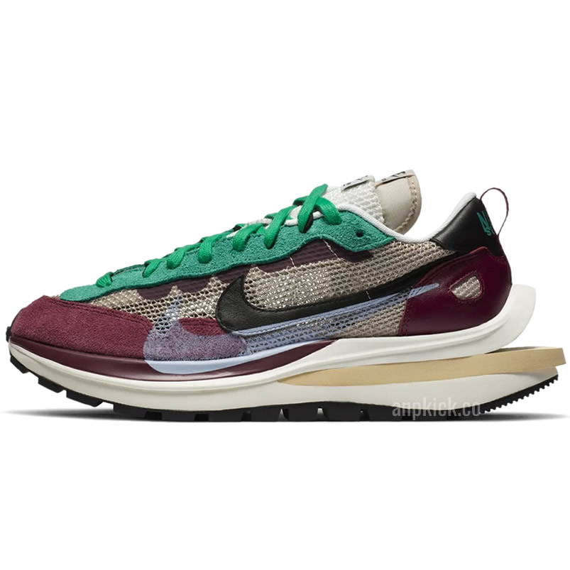 Sacai Nike Vaporwaffle String Black Villain Red Neptune Green Dd3035 200 (1) - www.newkick.org