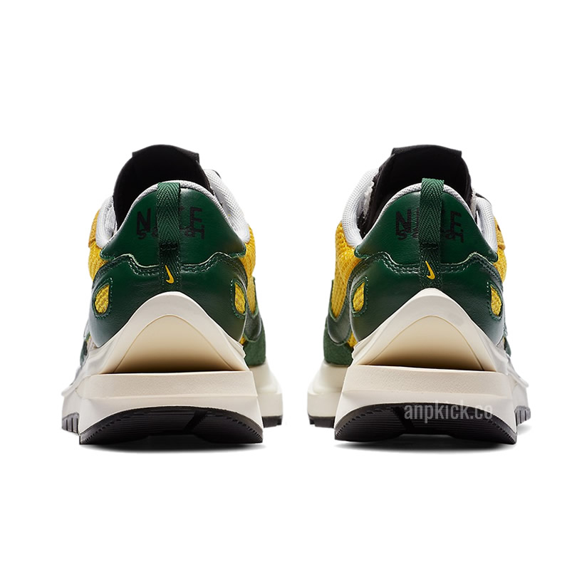 Sacai Nike Vaporwaffle Tour Yellow Stadium Green Sail Cv1363 700 (5) - www.newkick.org