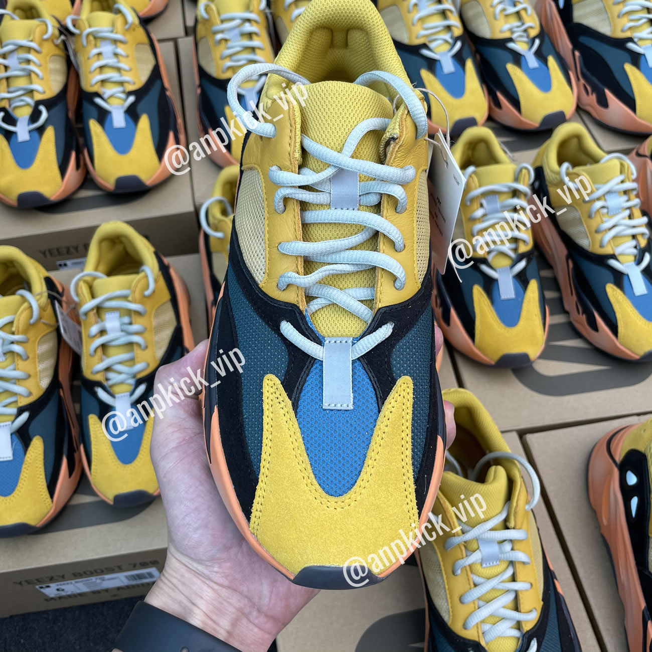 Adidas Anpkick Yeezy Boost 700 Sun Gz6984 (2) - www.newkick.org Adidas Anpkick Yeezy Boost 700 Sun Gz6984 (2) - www.newkick.org