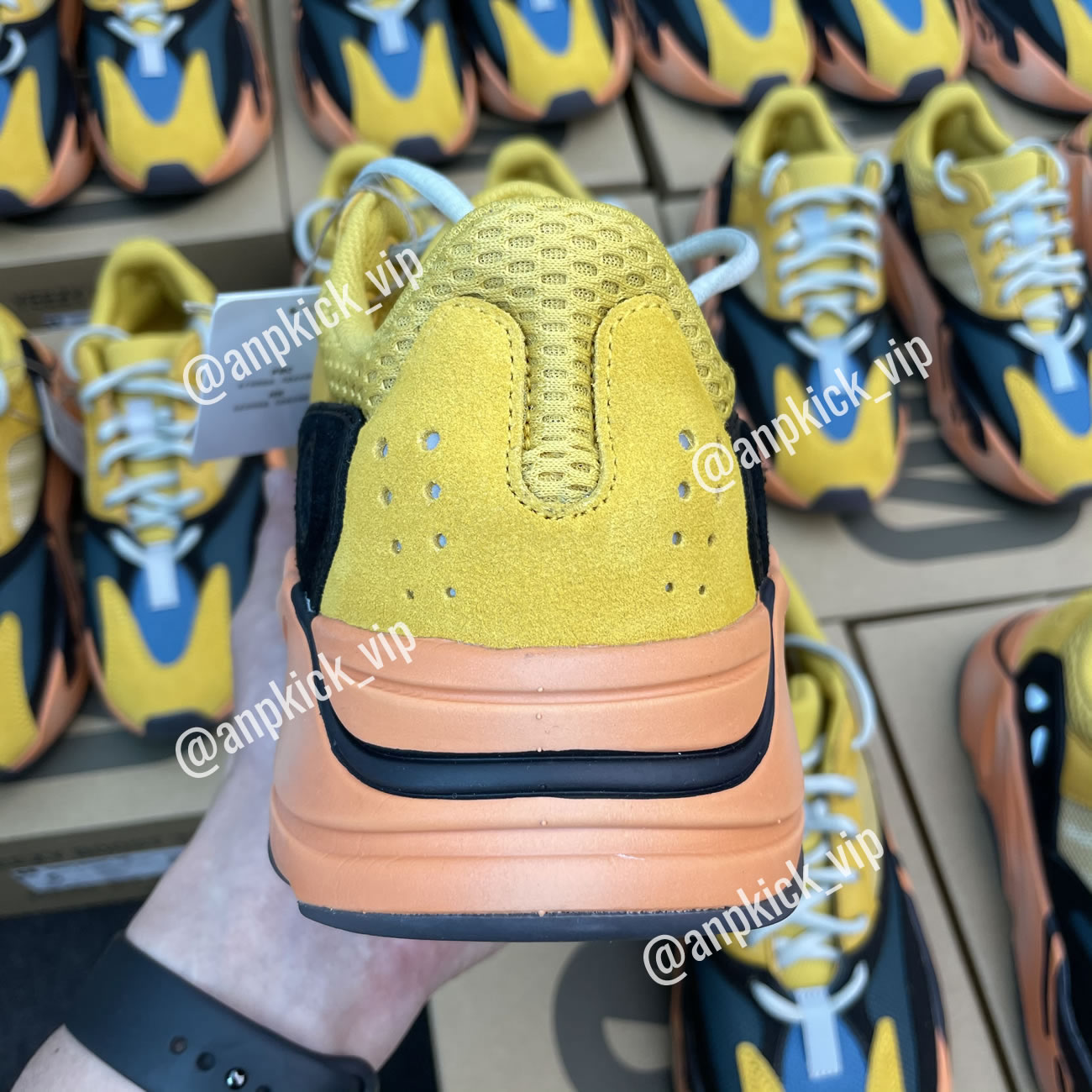 Adidas Anpkick Yeezy Boost 700 Sun Gz6984 (4) - www.newkick.org Adidas Anpkick Yeezy Boost 700 Sun Gz6984 (4) - www.newkick.org