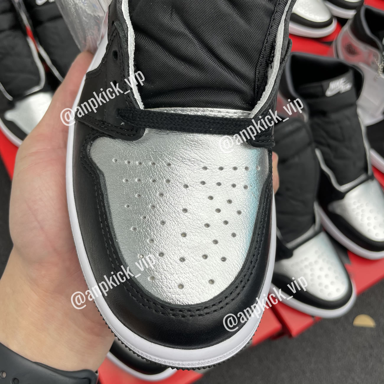 Air Jordan 1 Retro High Silver Toe Womens Anpkick Cd0461 001 (3) - www.newkick.org Air Jordan 1 Retro High Silver Toe Womens Anpkick Cd0461 001 (3) - www.newkick.org
