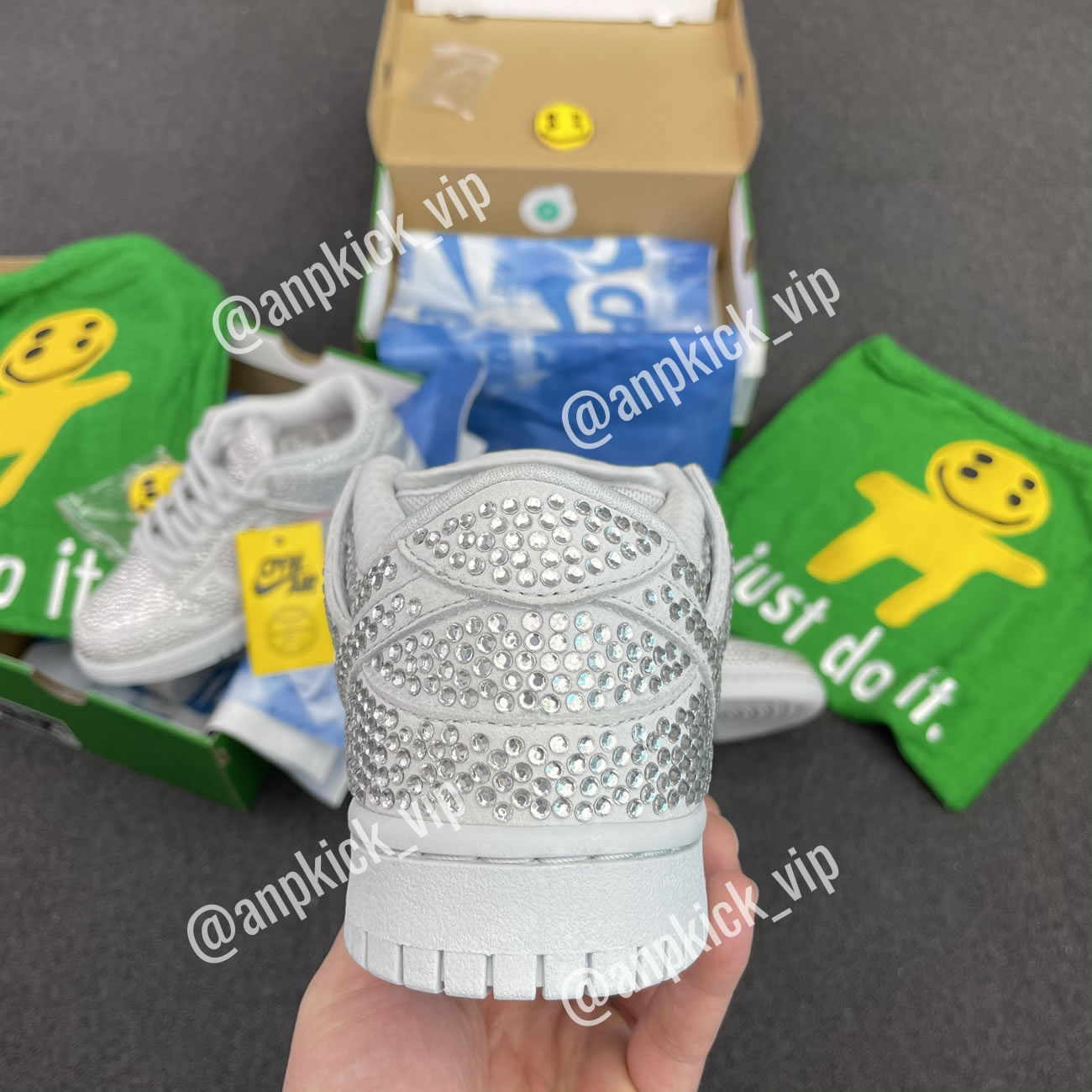 Anpkick Nike Dunk Low Cactus Plant Flea Market Swarovski Crystals Cz2670 001 (5) - www.newkick.org Anpkick Nike Dunk Low Cactus Plant Flea Market Swarovski Crystals Cz2670 001 (5) - www.newkick.org