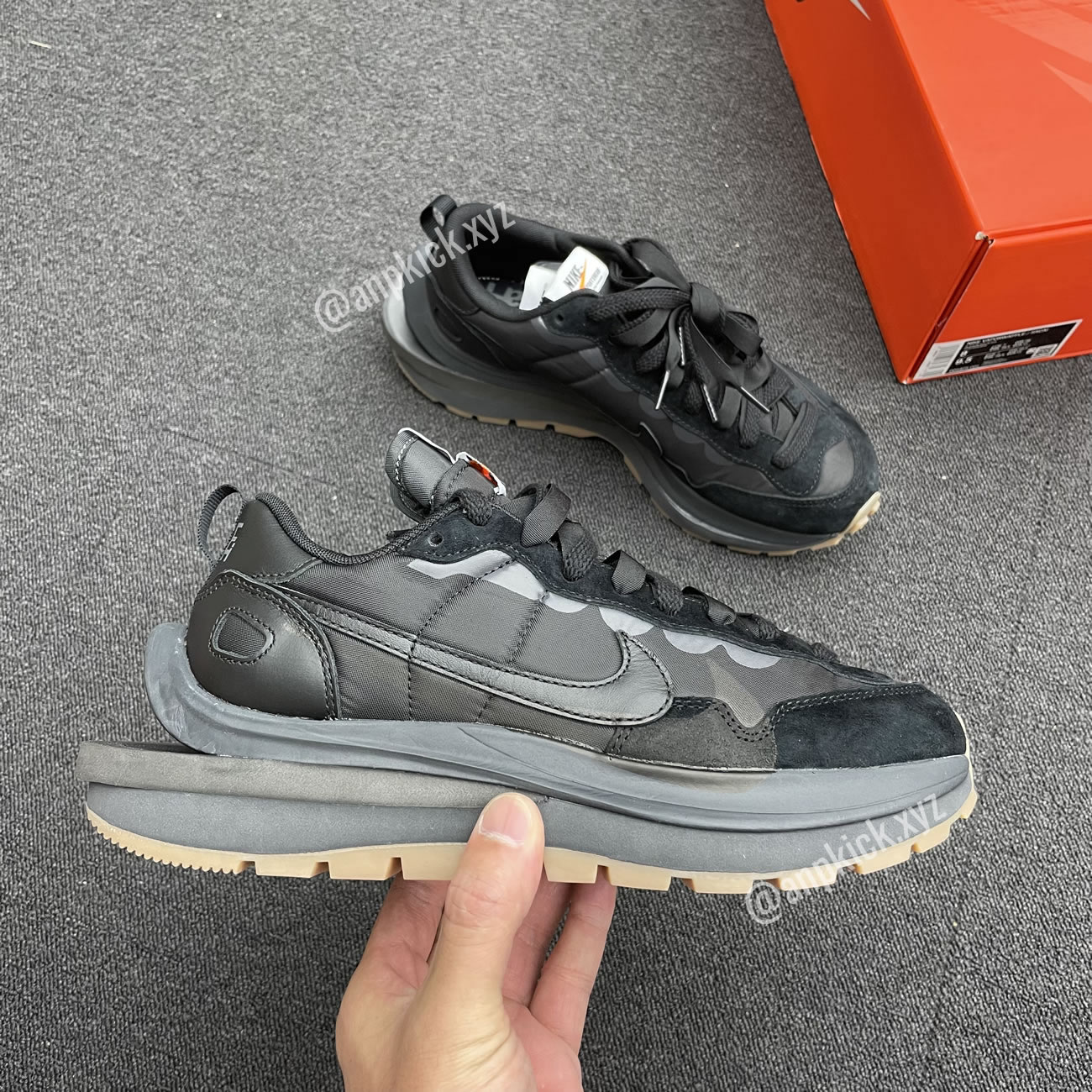 Anpkick Sacai Nike Vaporwaffle Black Gum Dd1875 001 (2) - www.newkick.org