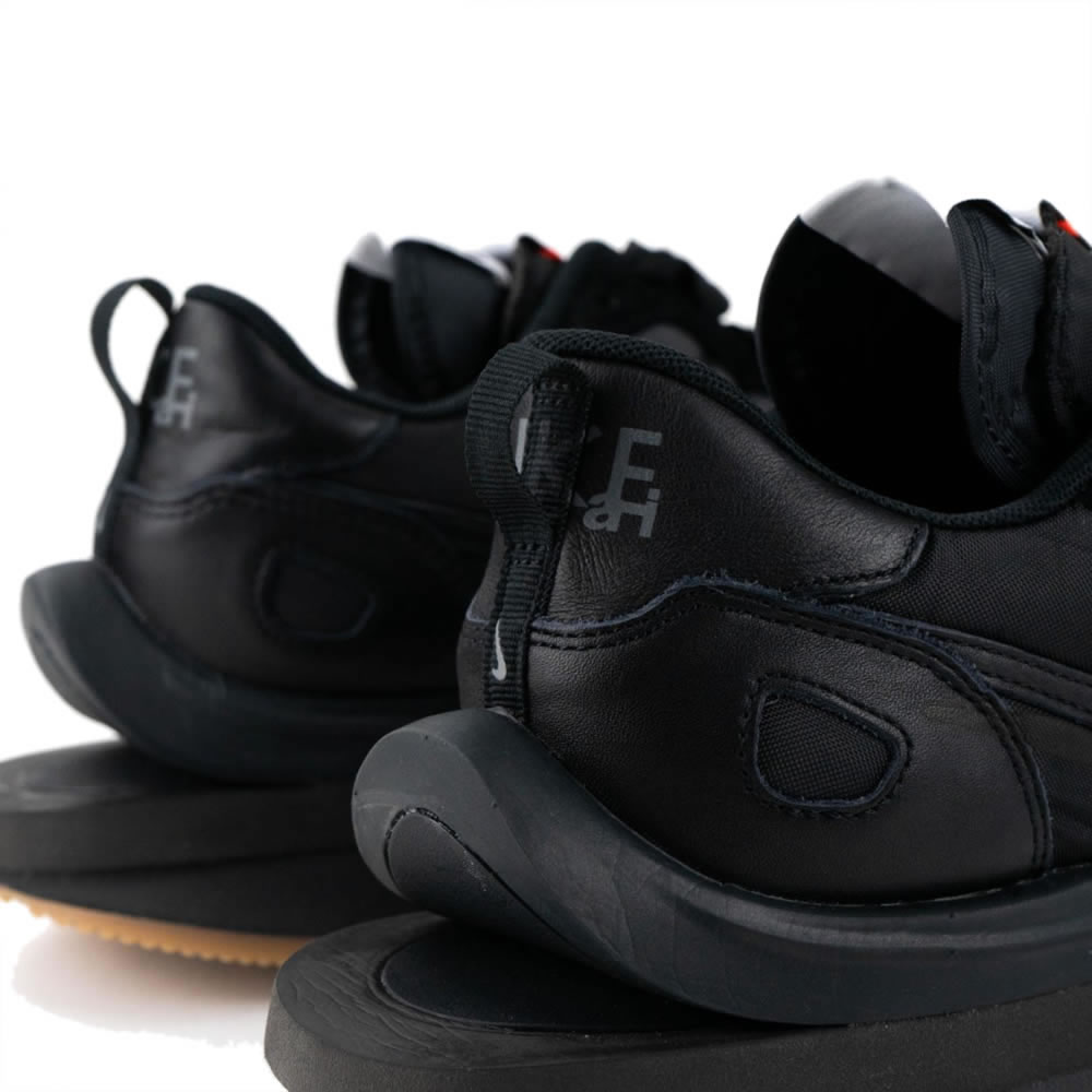 Sacai Nike Vaporwaffle Black Gum Dd1875 001 (5) - www.newkick.org