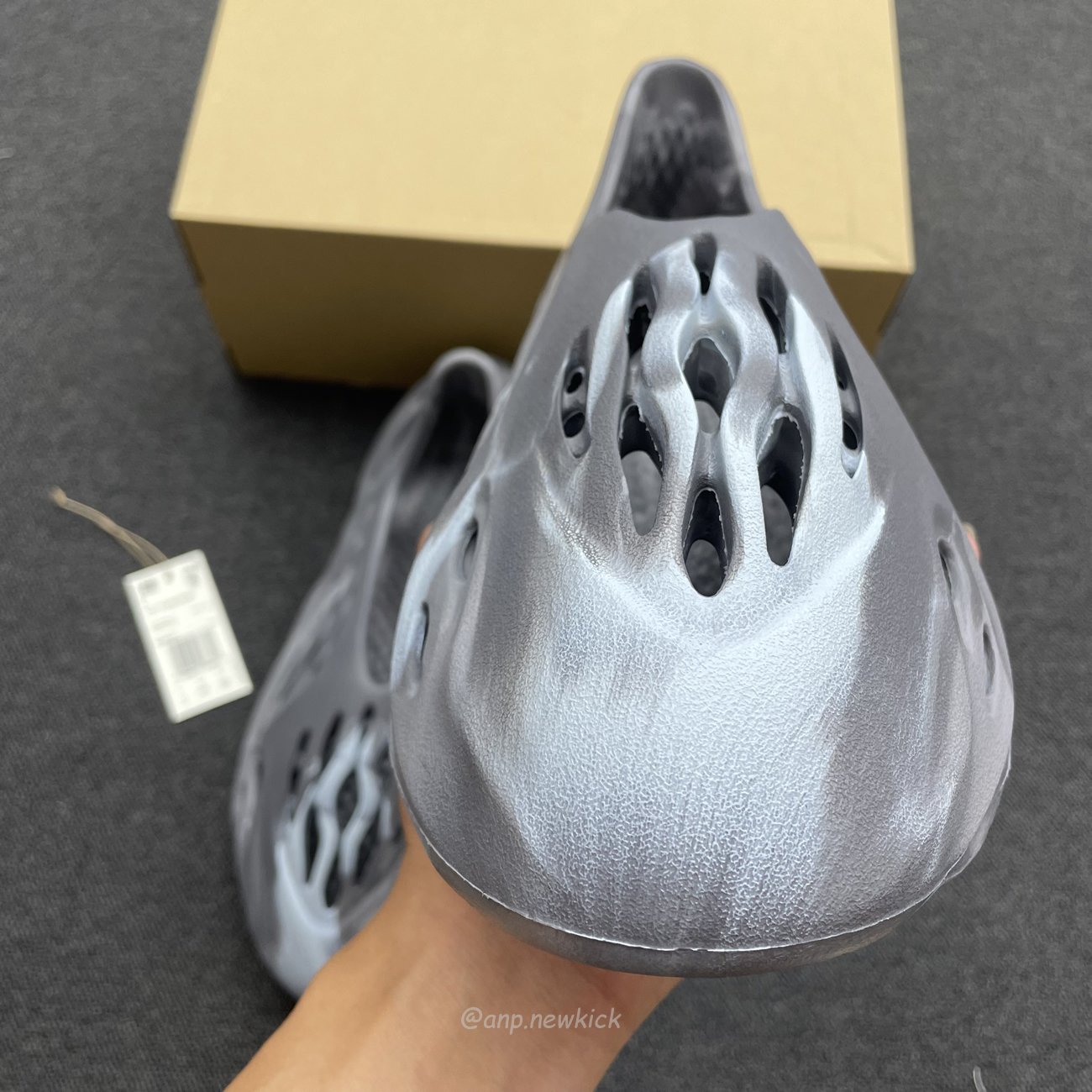Yeezy Foam Runner Mx Granite Ie4931 (2) - www.newkick.org