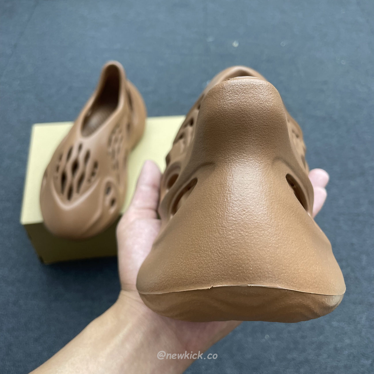Adidas Yeezy Foam Rnnr Flax Hp5335 (6) - www.newkick.org