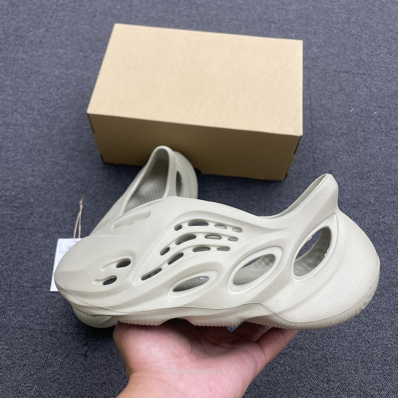 Adidas Yeezy Foam Rnr Stone Salt Gv6840 (5) - www.newkick.org