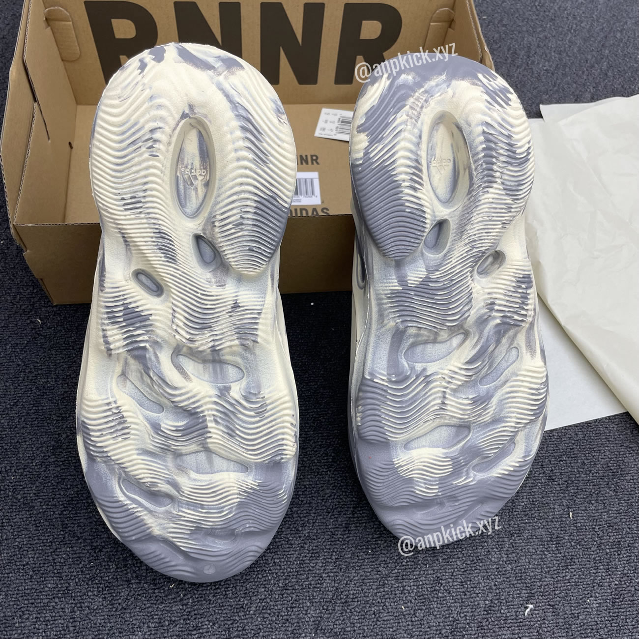 Adidas Anpkick Yeezy Foam Rnnr Mxt Moon Gray Gv7904 (5) - www.newkick.org