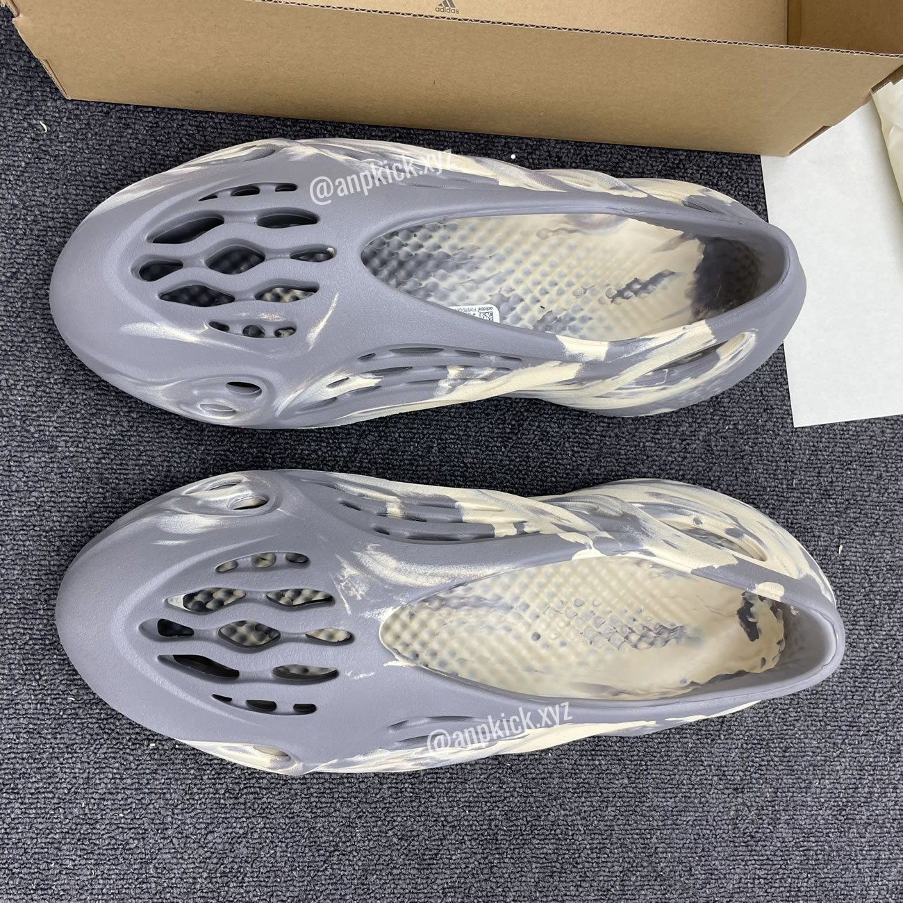 Adidas Anpkick Yeezy Foam Rnnr Mxt Moon Gray Gv7904 (8) - www.newkick.org