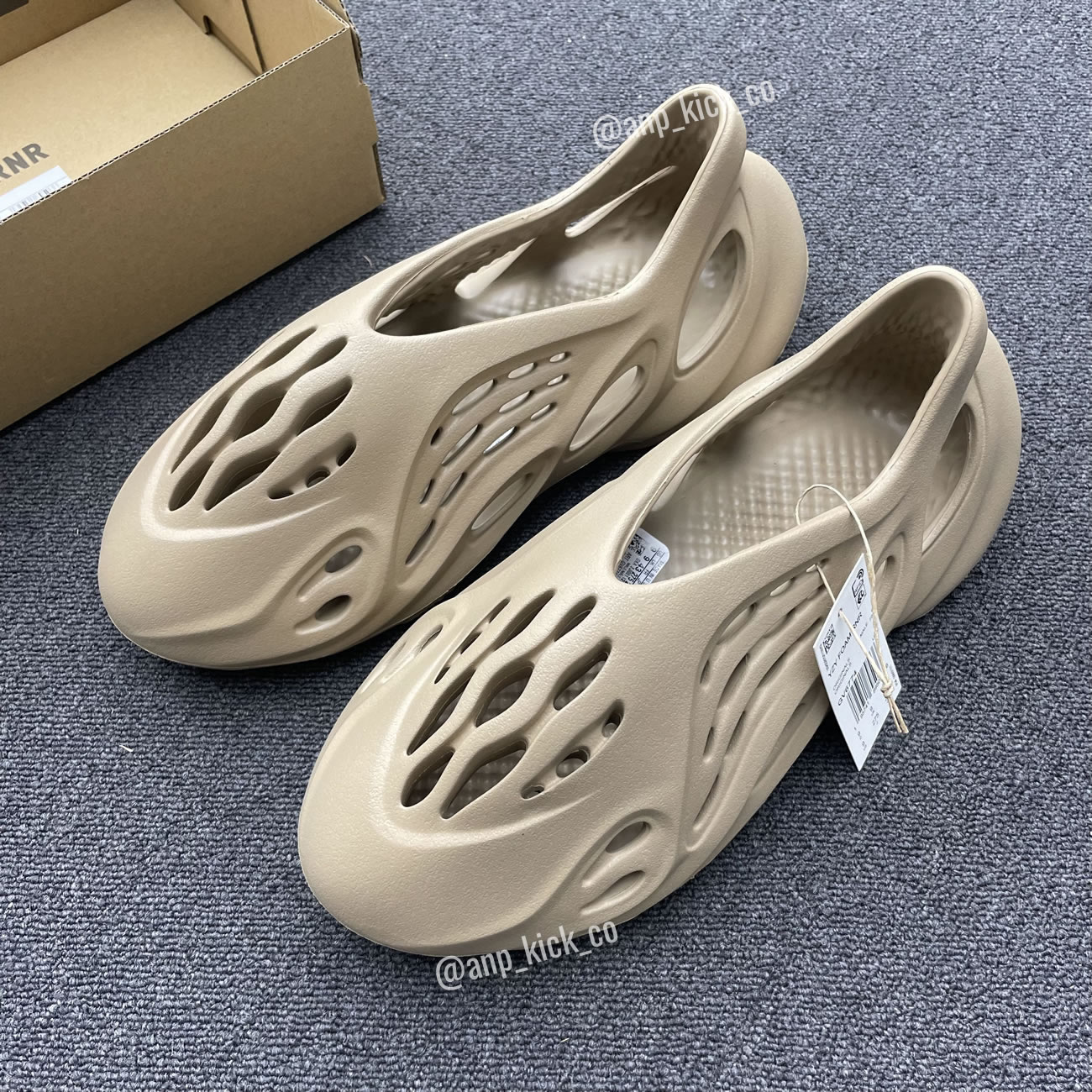 Adidas Yeezy Foam Runner Mist Anpkick Gv6774 (1) - www.newkick.org