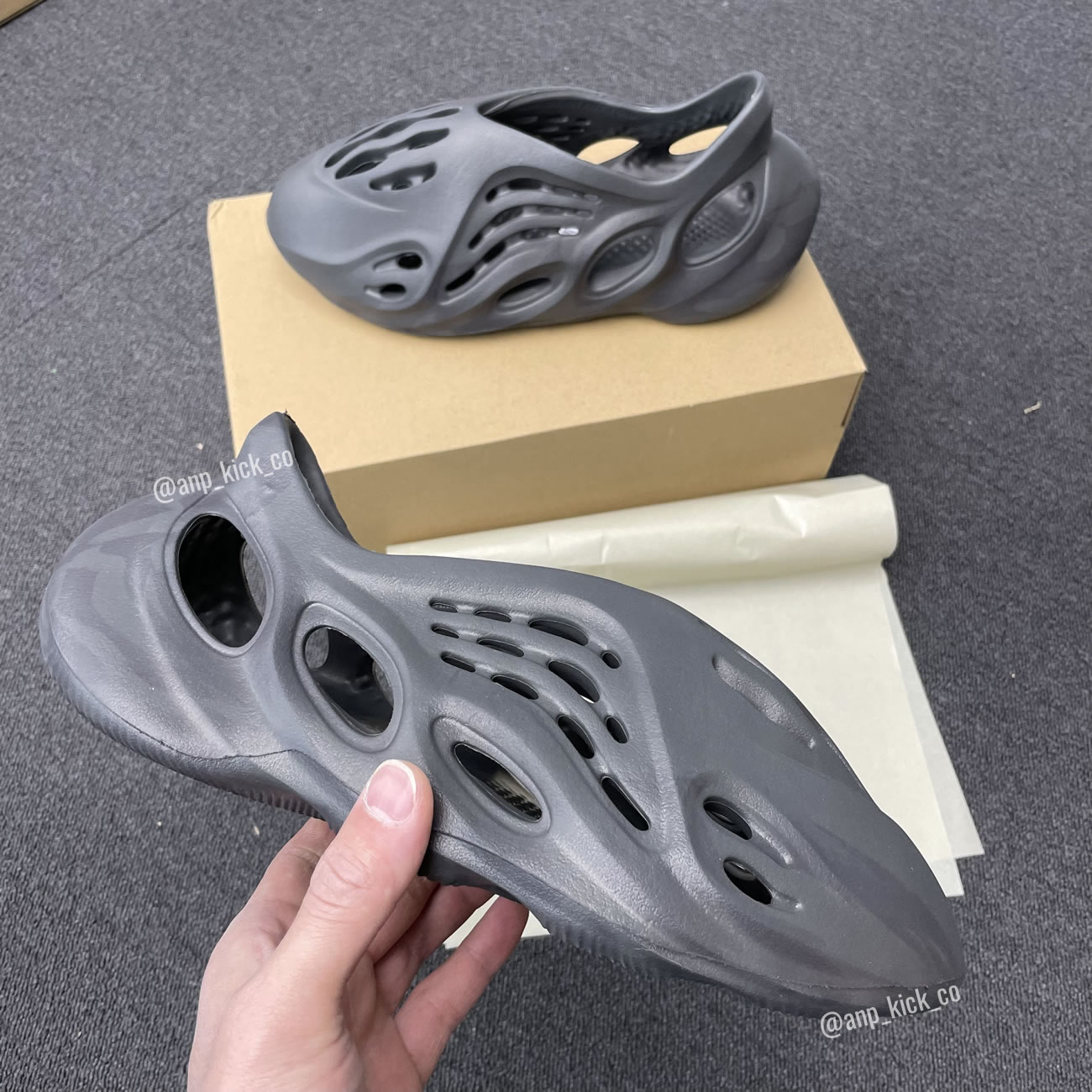 Adidas Yeezy Foam Runner Onyx Anpkick Hp8739 (1) - www.newkick.org