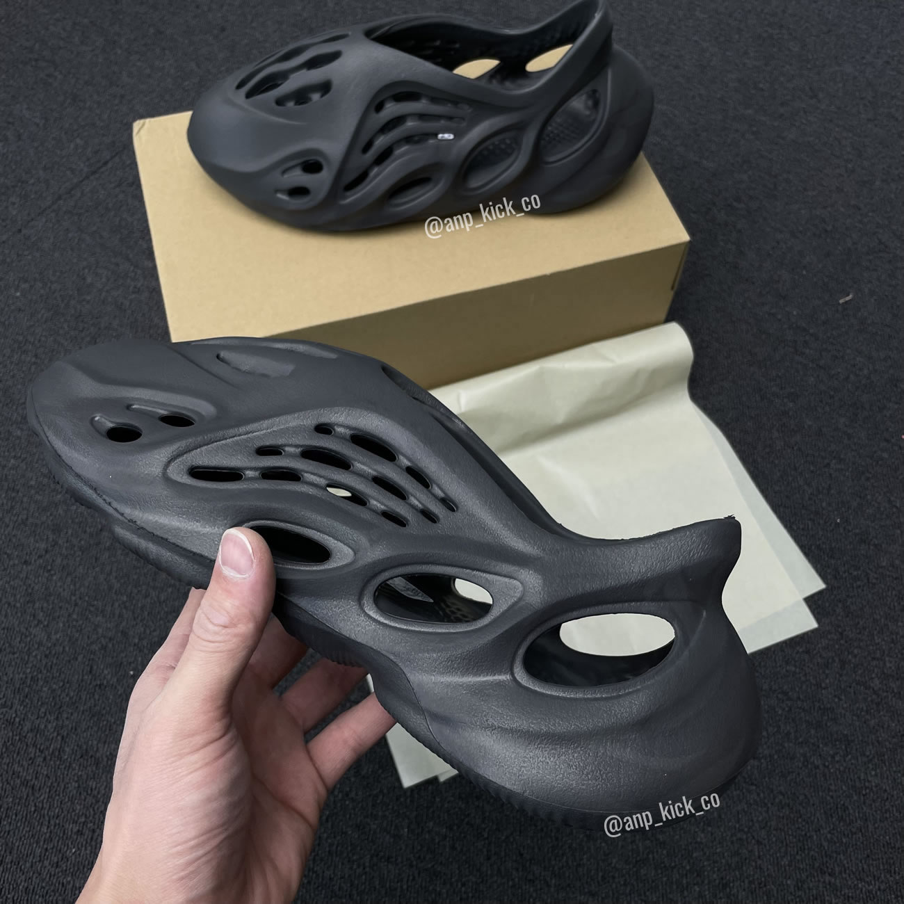 Adidas Yeezy Foam Runner Onyx Anpkick Hp8739 (3) - www.newkick.org