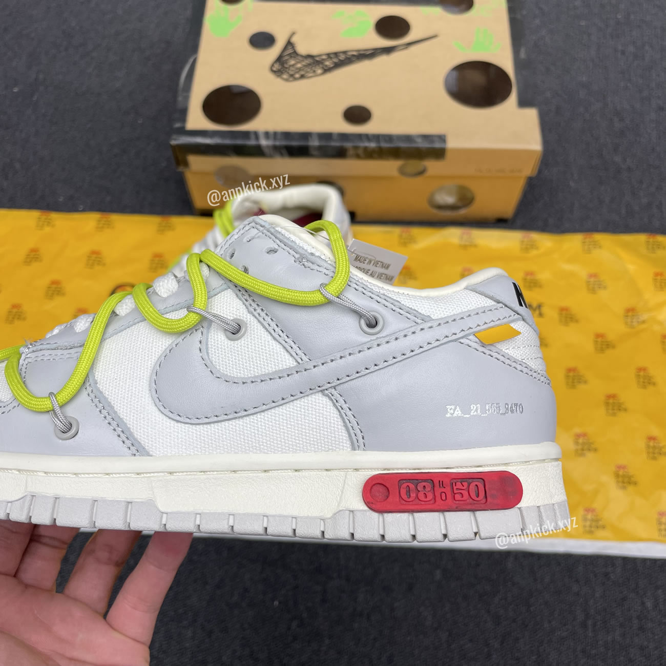 Off White Nike Sb Dunk Low The 08 Of 50 Grey White Yellow Dm1602 106 08 (5) - www.newkick.org