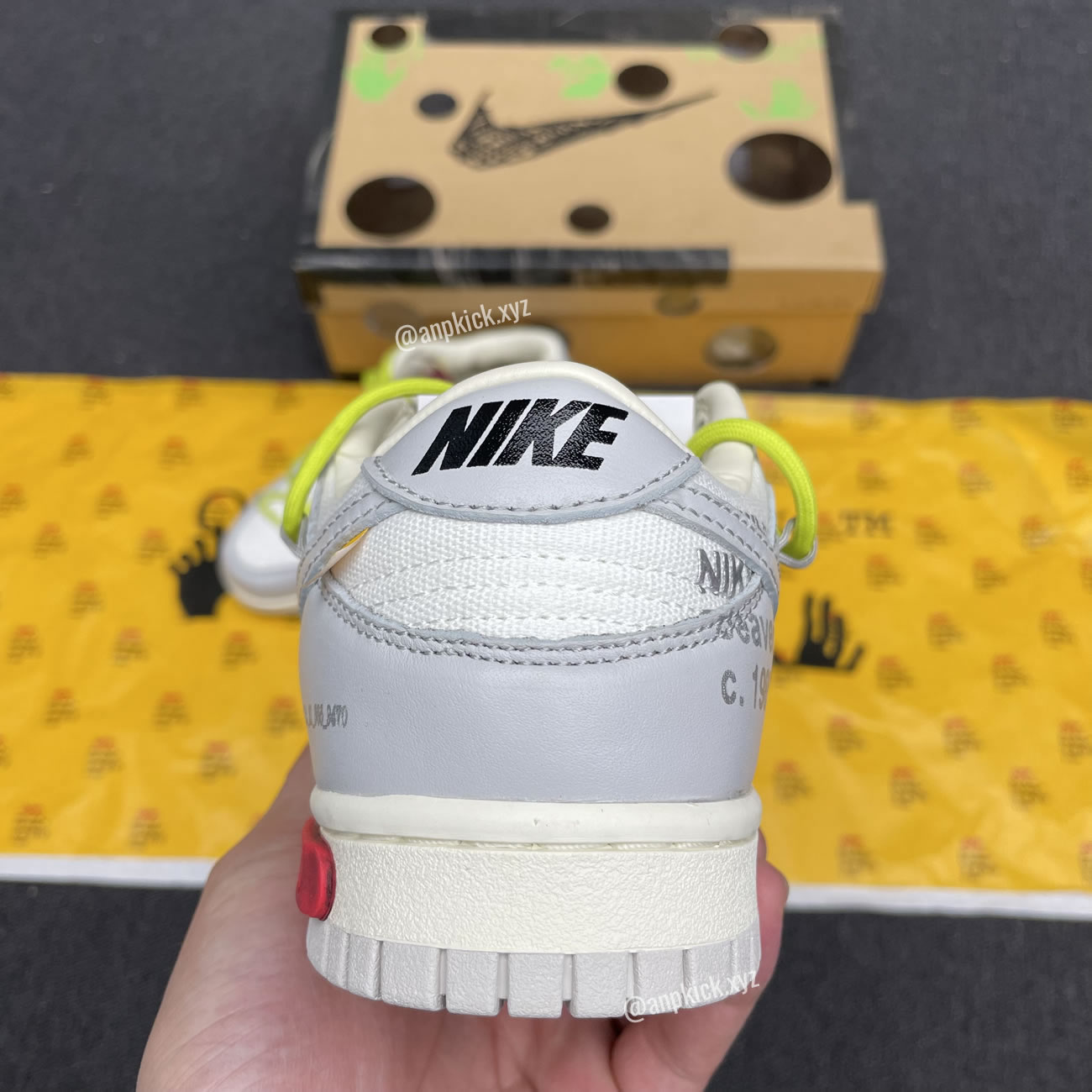 Off White Nike Sb Dunk Low The 08 Of 50 Grey White Yellow Dm1602 106 08 (6) - www.newkick.org