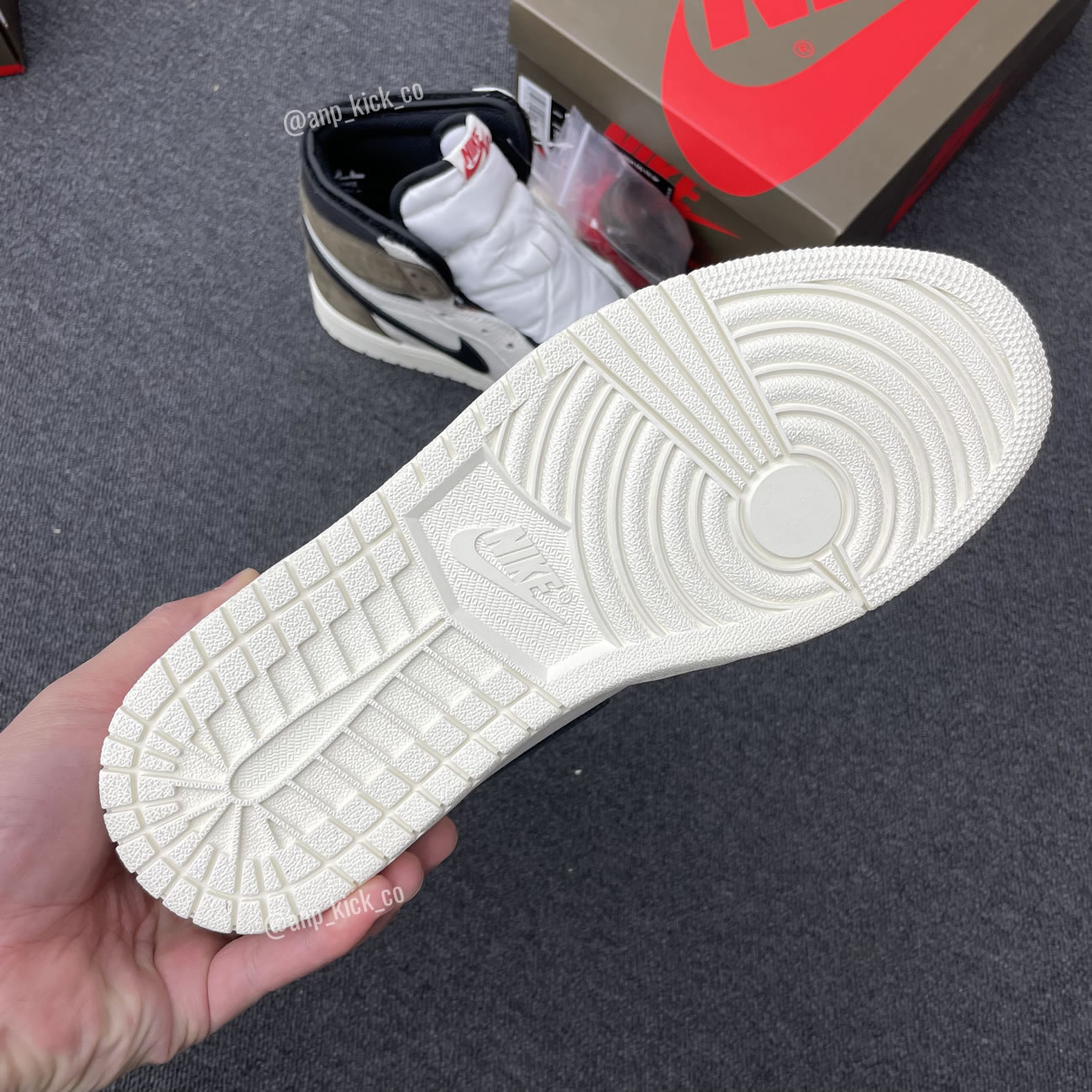 Travis Scott Air Jordan 1 High Og Sp White Brown Black Fragment Anpkick Custom Making (5) - www.newkick.org