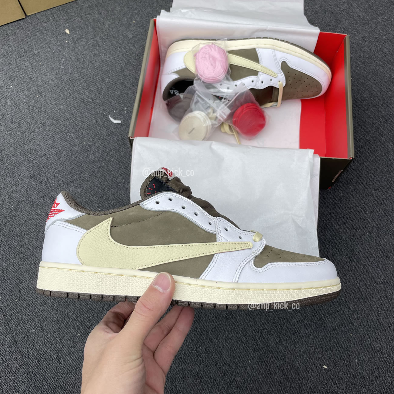 Travis Scott Air Jordan 1 Low White Brown Anpkick Custom Making (2) - www.newkick.org