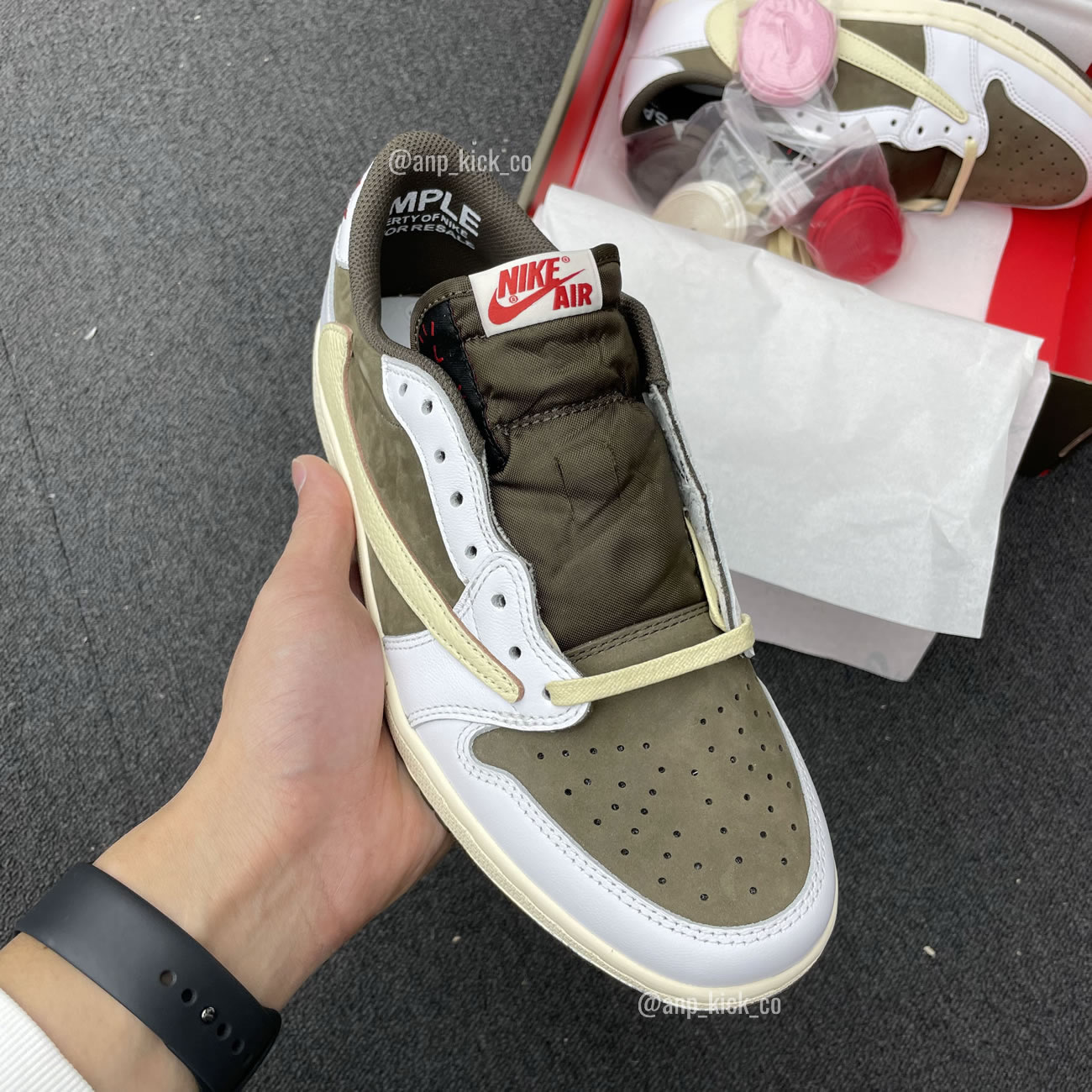 Travis Scott Air Jordan 1 Low White Brown Anpkick Custom Making (3) - www.newkick.org