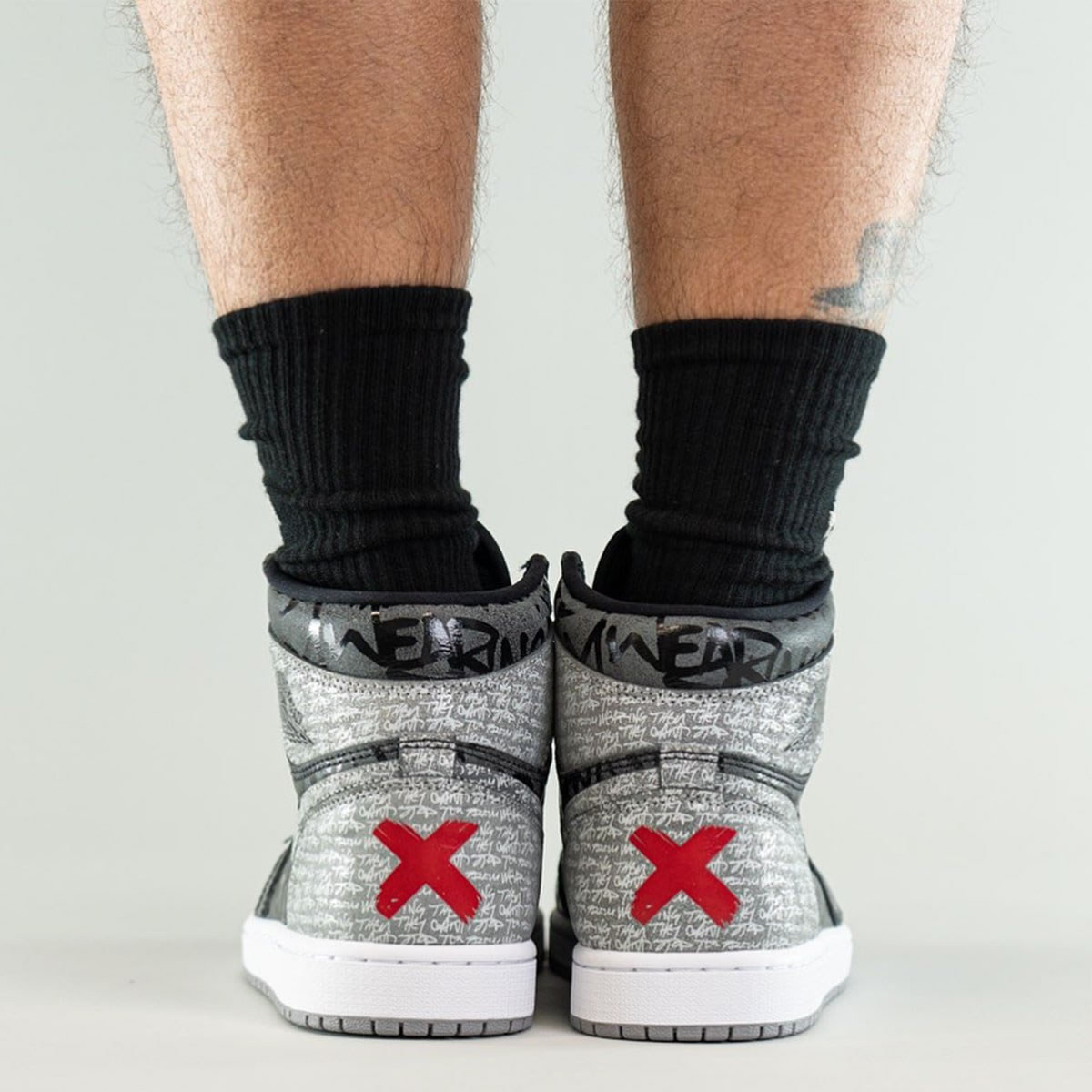 Air Jordan 1 High Og Rebellionaire Black White Particle Grey On Feet 555088 036 (9) - www.newkick.org