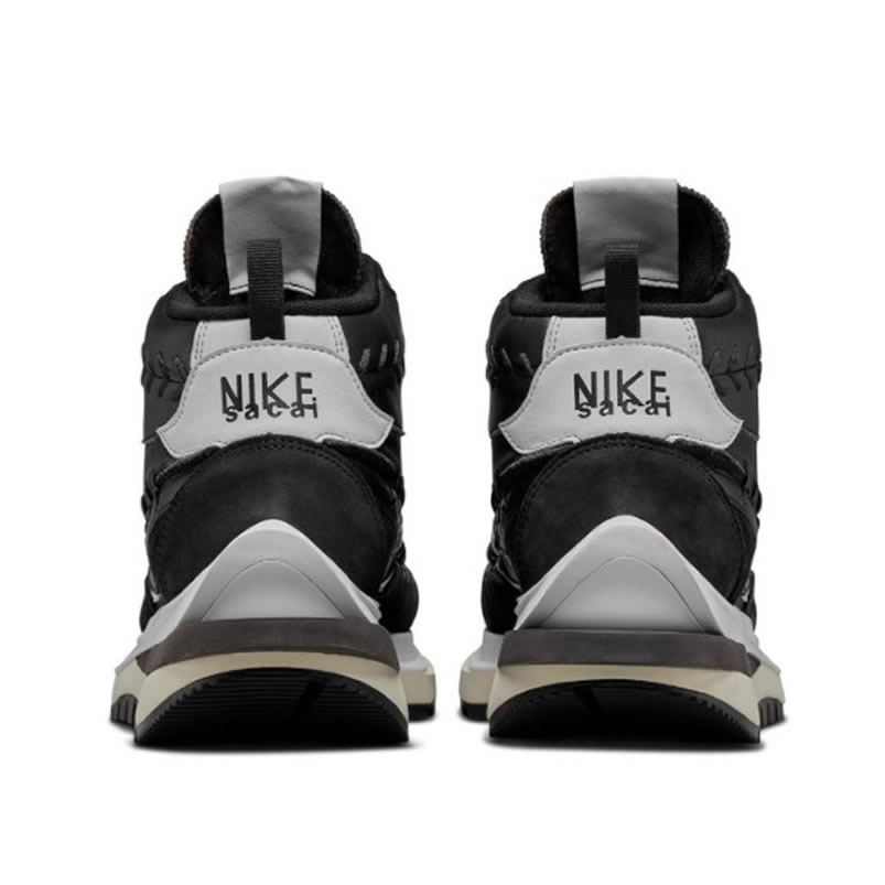 Sacai Nike Vaporwaffle Jean Paul Gaultier Black White Dh9186 001 (4) - www.newkick.org