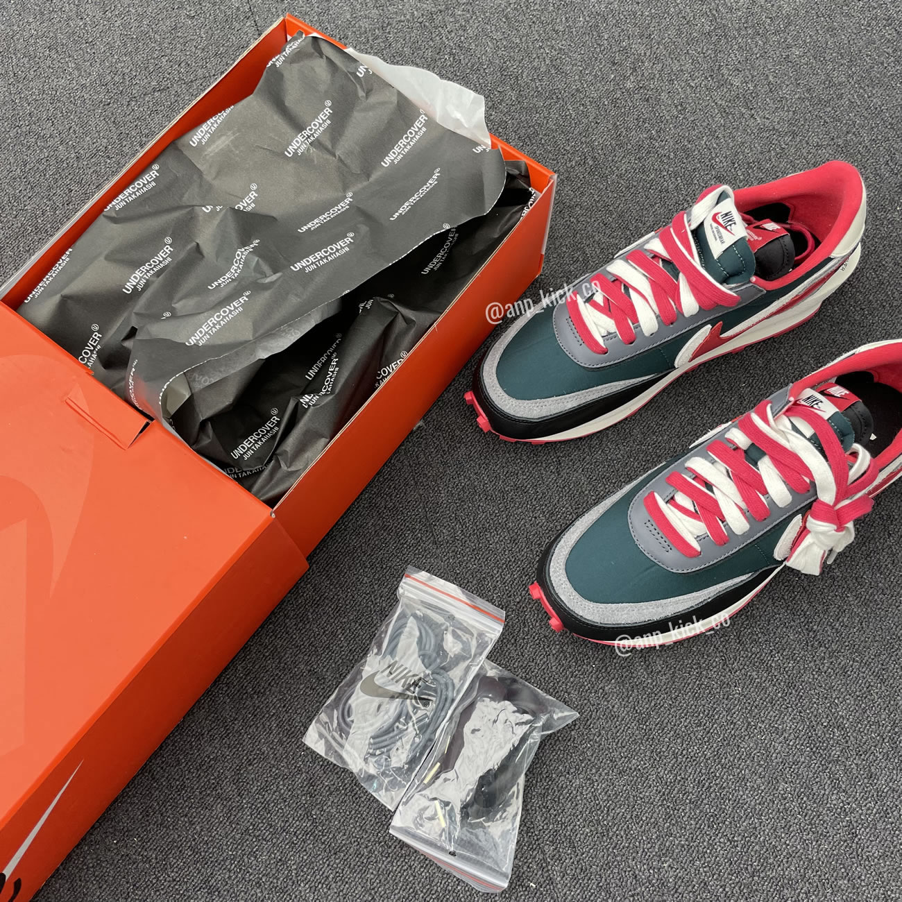 Sacai Undercover Nike Ldwaffle Midnight Spruce University Red Anpkick Dj4877 300 (7) - www.newkick.org Sacai Undercover Nike Ldwaffle Midnight Spruce University Red Anpkick Dj4877 300 (7) - www.newkick.org