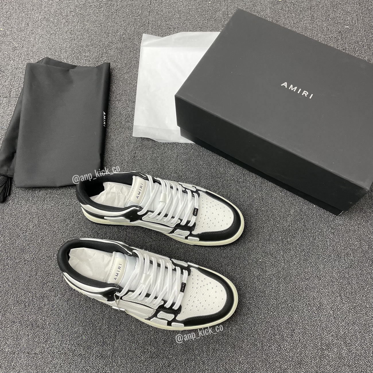 A M I R I Skel Top Low Leather Sneakers Black White Anpkick Mfs003 000 (11) - www.newkick.org