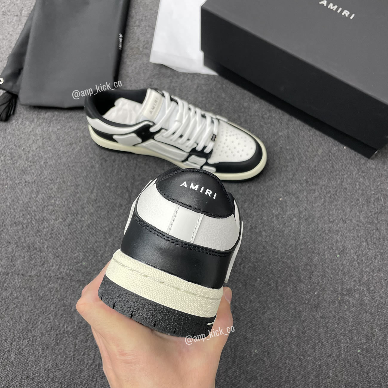 A M I R I Skel Top Low Leather Sneakers Black White Anpkick Mfs003 000 (2) - www.newkick.org