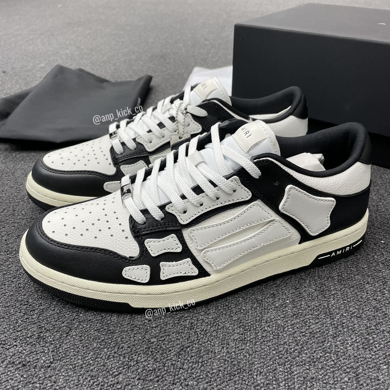 A M I R I Skel Top Low Leather Sneakers Black White Anpkick Mfs003 000 (8) - www.newkick.org