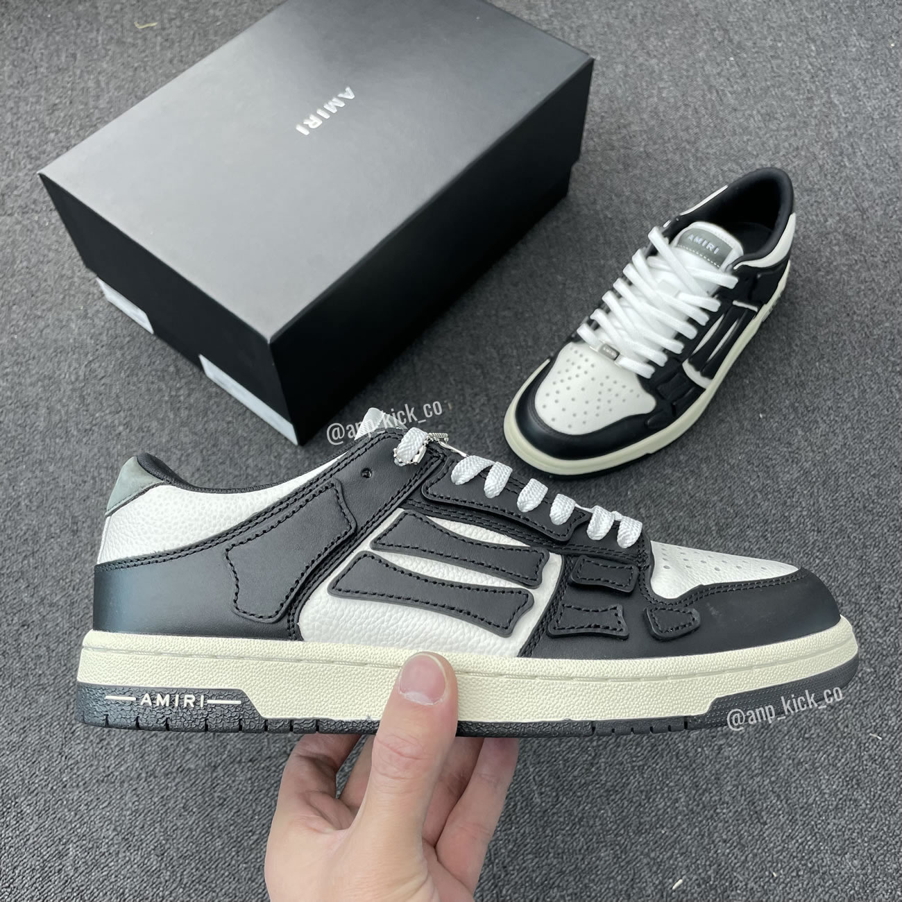 A M I R I Skel Top Low Leather Sneakers Black White Anpkick Mfs003 004 (1) - www.newkick.org