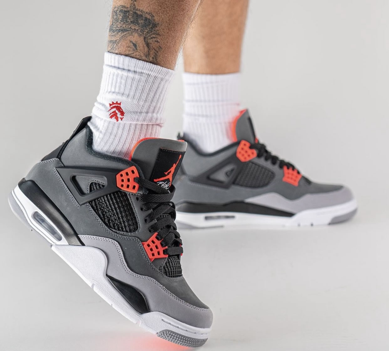 Air Jordan 4 Infrared 23 Dh6927 061 On Feet (2) - www.newkick.org