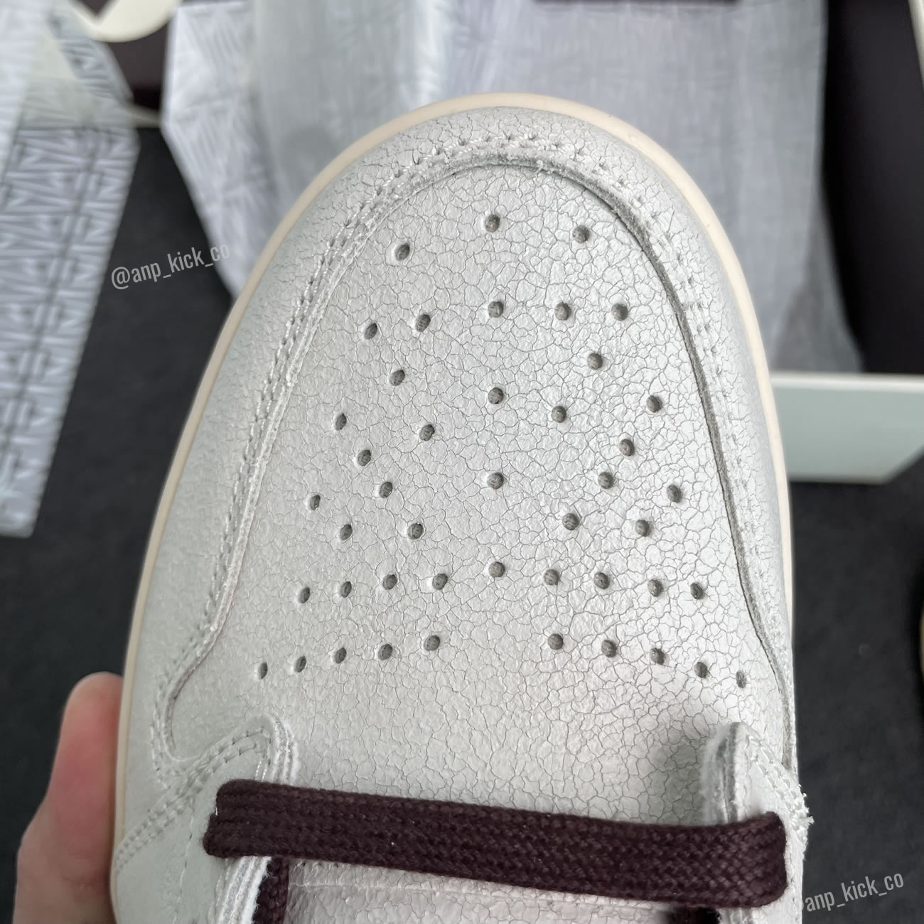 A Ma Maniere Air Jordan 1 High Og Sail And Burgundy Anpkick Do7097 100 (13) - www.newkick.org A Ma Maniere Air Jordan 1 High Og Sail And Burgundy Anpkick Do7097 100 (13) - www.newkick.org