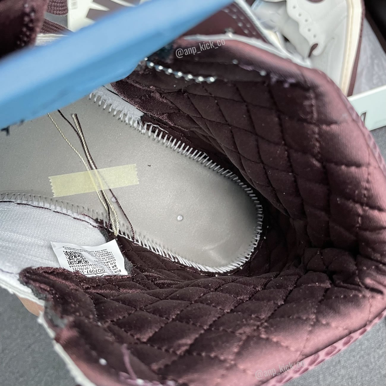 A Ma Maniere Air Jordan 1 High Og Sail And Burgundy Anpkick Do7097 100 (9) - www.newkick.org A Ma Maniere Air Jordan 1 High Og Sail And Burgundy Anpkick Do7097 100 (9) - www.newkick.org