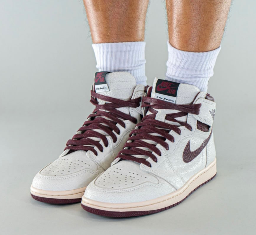 A Ma Maniere Air Jordan 1 High Og Sail And Burgundy Do7097 100 On Feet (1) - www.newkick.org A Ma Maniere Air Jordan 1 High Og Sail And Burgundy Do7097 100 On Feet (1) - www.newkick.org