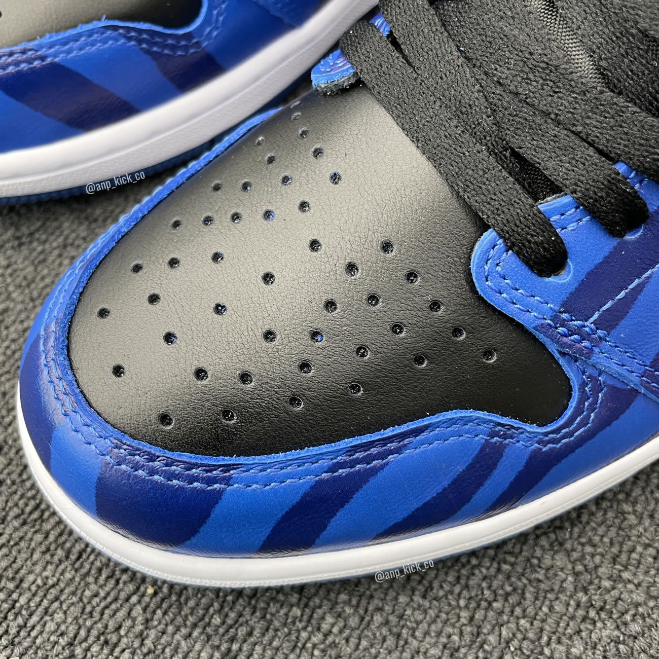 The North Face Kaws Air Jordan 1 Retro High Shoes Anpkick Custom Making (10) - www.newkick.org