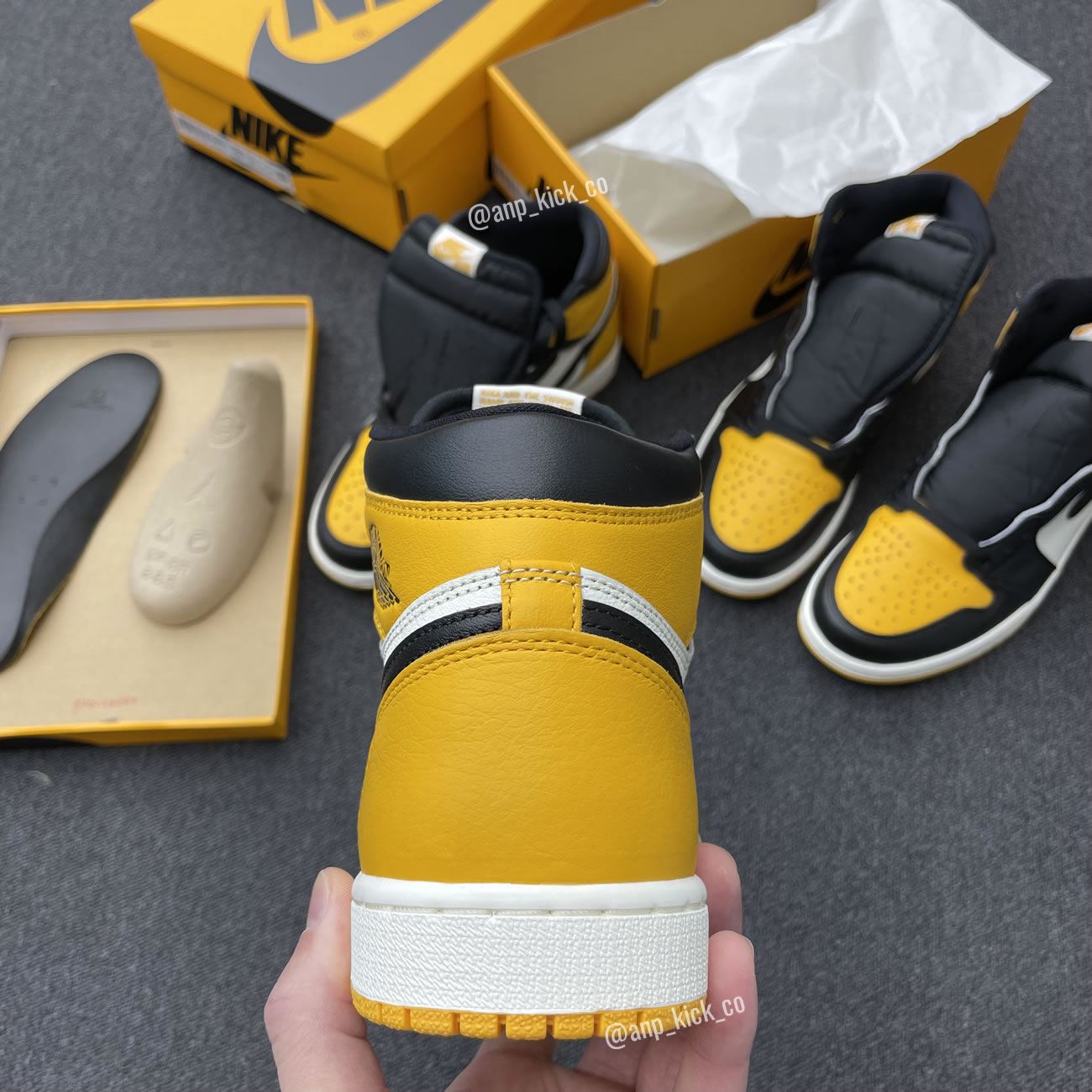 Air Jordan 1 Retro High Og Anpkick Yellow Toe 555088 711 (4) - www.newkick.org