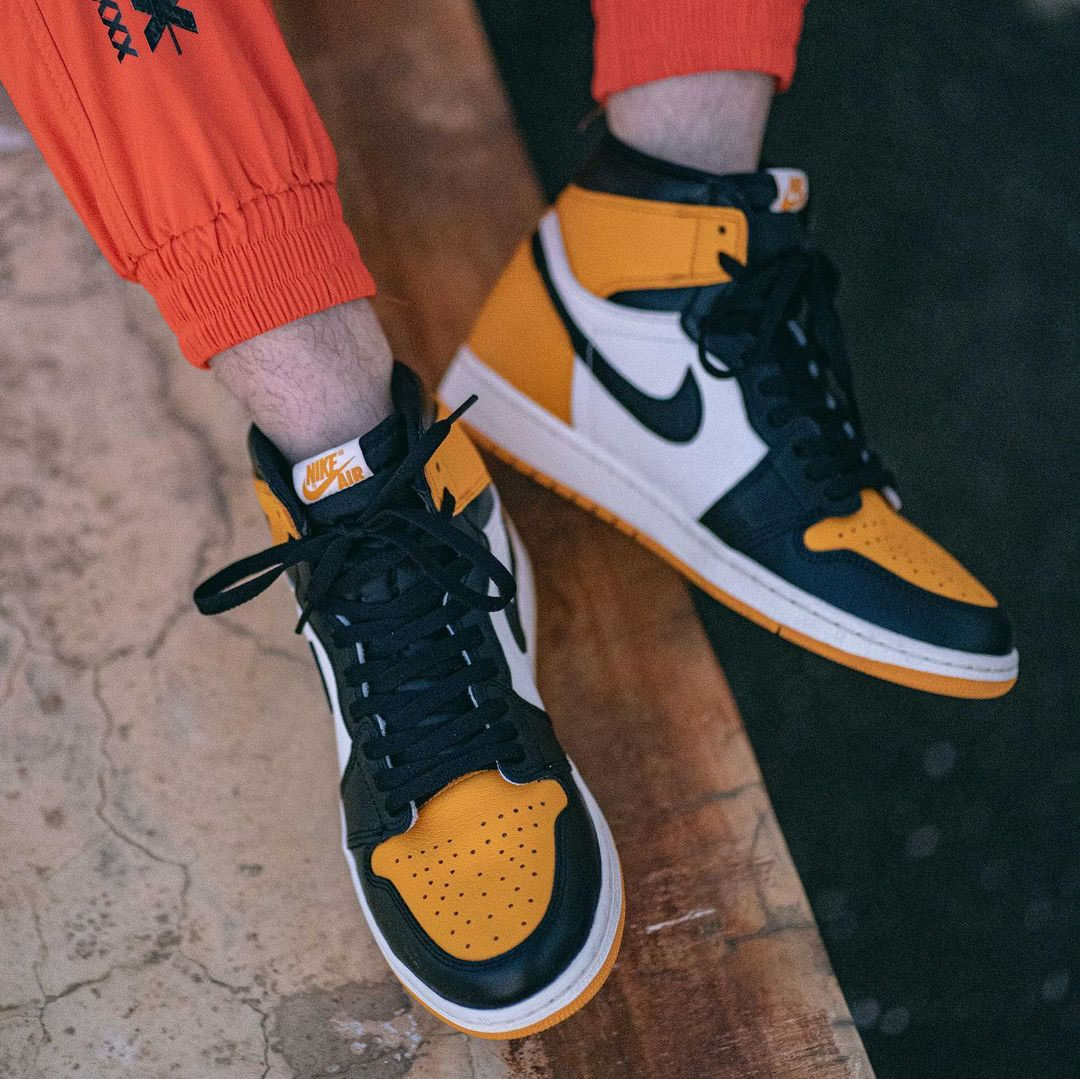 Air Jordan 1 Retro High Og Yellow Toe On Feet 555088 711 (12) - www.newkick.org