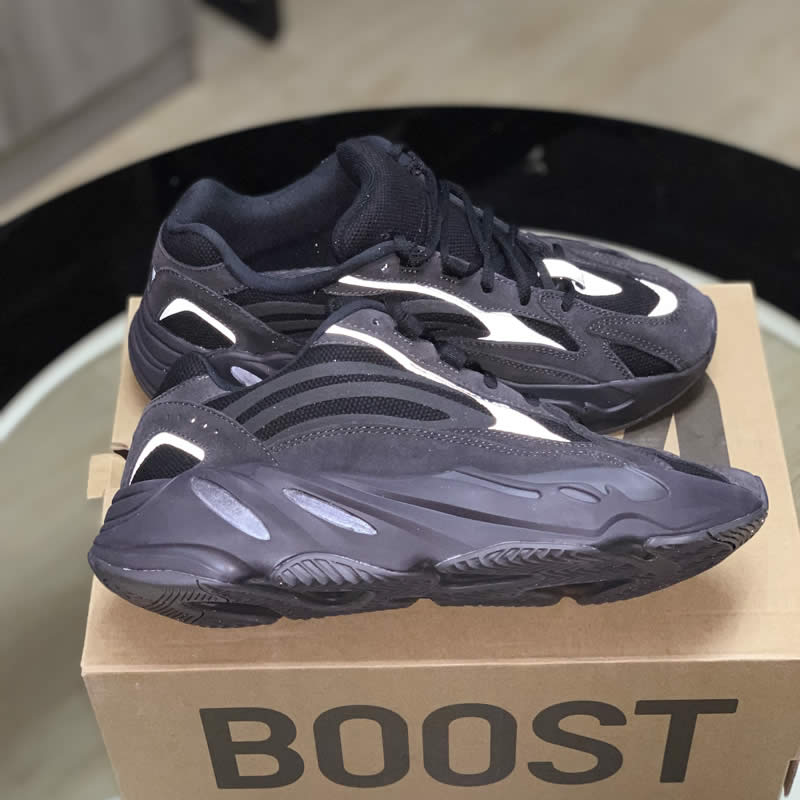 Yeezy Boost 700 V2 Vanta Black Fu6684 (2) - www.newkick.org