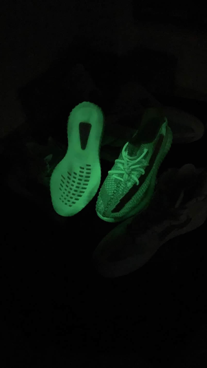 Adidas Yeezy Boost 350 V2 Gitd Glow In The Dark Spring 2019 (10) - www.newkick.org