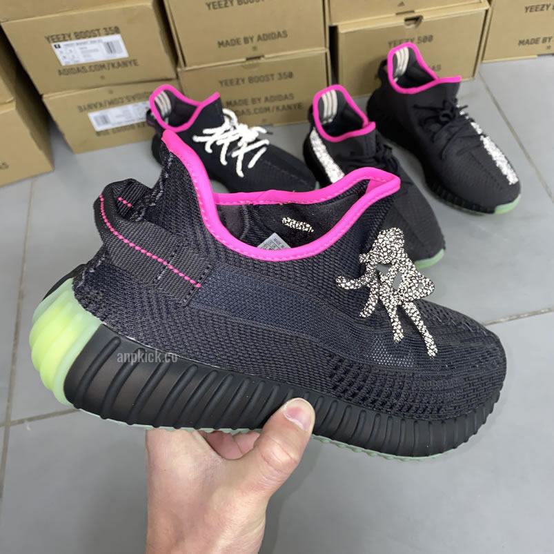 Adidas Yeezy Boost 350 V2 Nrg Red October Non Reflective Ut8830 Reflective Ut8831 (6) - www.newkick.org